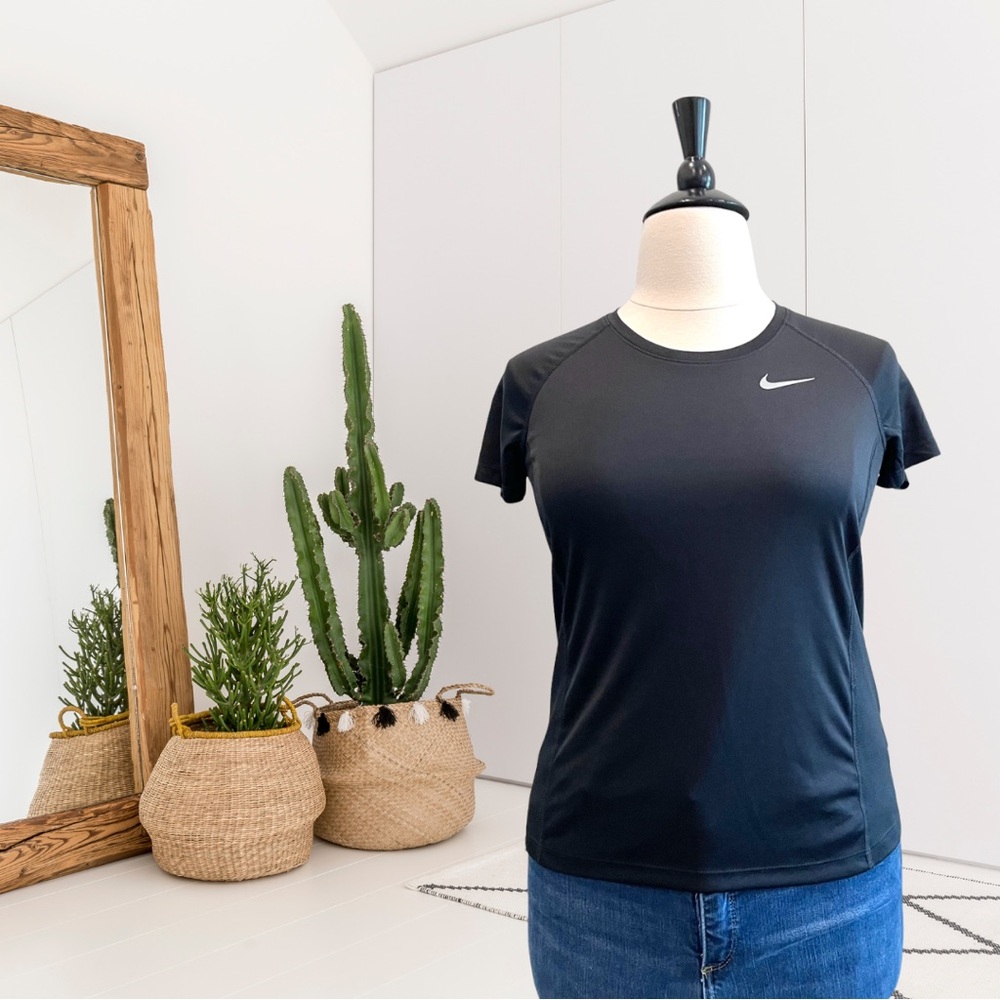 Nike Dri-Fit Short Sleeve Active Top